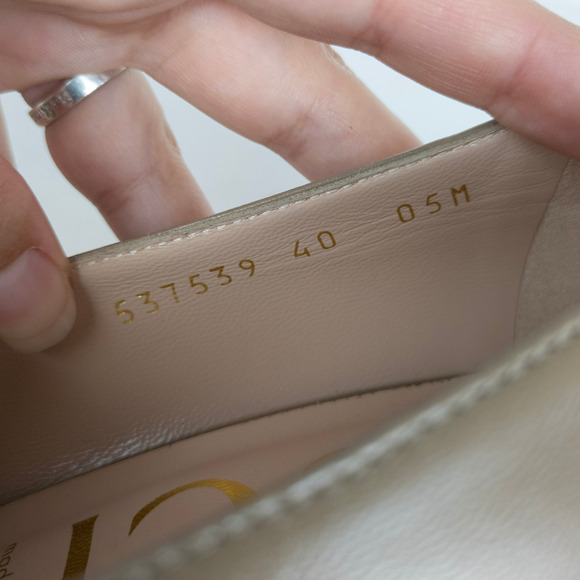 GUCCI Sylvie Loafer Pumps Tan Leather Mid-Heel Chain Web Stripe Women's EU 40 - Picture 11 of 12